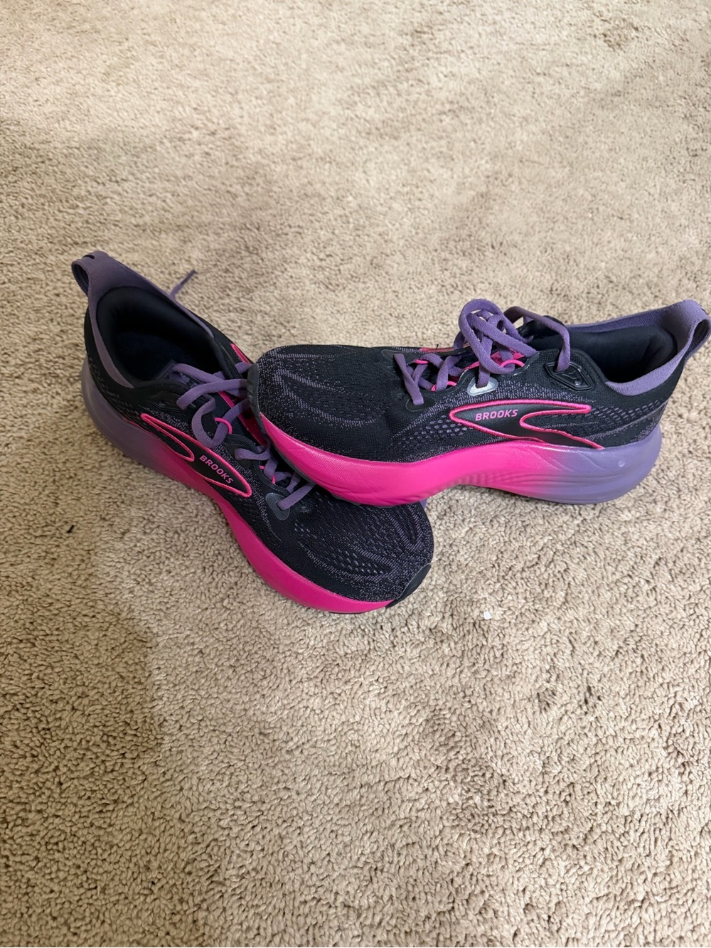 Brooks Black & Pink Running Shoes